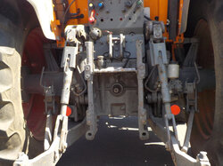  Nr._22_08_Traktor_Fendt_210_Vario_Mindestgebot_35.000_Euro.JPG