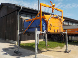  Nr._56_2_Feuchtsalzstreuer_Schmidt_Stratos_Mindestgebot_3000_Euro.JPG