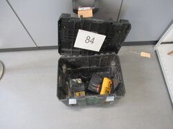  Nr._084__Werkzeugkoffer_Fa._Dewalt_gebraucht__Mindestgebot_10_Euro_01.JPG