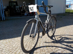  Nr._S01_1_Mountainbike_Cube_Cross_Race_Pro_Mindestgebot_100_Euro.JPG