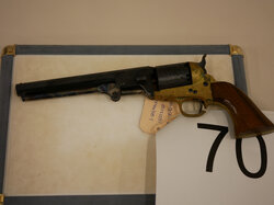  Nr._W70_1_Revolver_Black_powder__Made_in_Italy__Kal._36__10_Euro.JPG