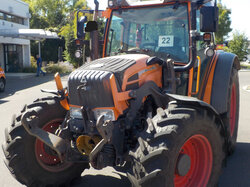  Nr._22_02_Traktor_Fendt_210_Vario_Mindestgebot_35.000_Euro.JPG