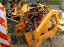  Nr._29_2_Randstreifenmäher_Doppstadt_DRM_120_Mindestgebot_800_Euro.JPG