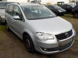  Nr._28_2_VW_Touran_2.0_TDI_1T.JPG