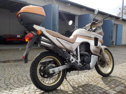  Nr._26_3_Honda_Transalp_600_V_Mindestgebot_950_Euro.JPG