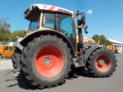  Nr._22_04_Traktor_Fendt_210_Vario_Mindestgebot_35.000_Euro.JPG