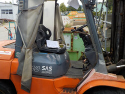  Nr._17_2_Gabelstapler_Toyota_SAS_40_Mindestgebot_1.050_Euro.JPG