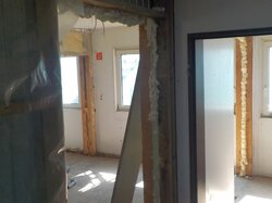  Beispielscontainer_entkernt__5_.JPG