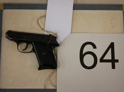  Nr._W64_1_Pistole_Walther_TPH_Kal._22lr__30_Euro.JPG
