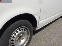  Nr._14_15_VW_T5_Caravelle_Comfortline_Mindestgebot_7.900_Euro.JPG
