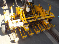  Nr._24_1_Twose_Turf_Conditioner_TC10_Mindestgebot_2.500_Euro.JPG