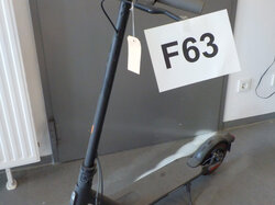  Nr._063_E-Scooter_Mi_1S_Mindestgebot_50_Euro.JPG