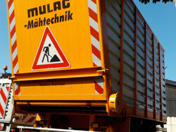  Nr._33_5_Mähgutanhänger_Stehmann_MHT_800_Mindestgebot_7000_Euro.JPG