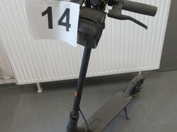 Nr._014__1_E-Scooter__gebraucht__Mindestgebot_50_Euro.JPG
