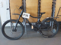  Nr._036_Mountainbike_Giant__Mindestgebot_50_Euro.JPG