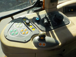  Nr._22_13_Traktor_Fendt_210_Vario_Mindestgebot_35.000_Euro.JPG