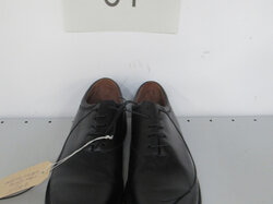  Nr._061__1_Paar_Herrenschuhe__Gr._10_5__Edition_Good_Year__Mindestgebot_75_Euro_01.JPG