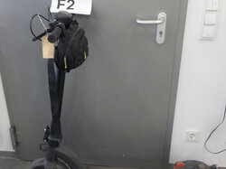  Nr._002_E-Scooter_Prophete__Mindestgebot_50_Euro.JPG
