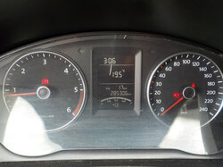 Nr._01_12_VW_T5_Kasten_Lang_4_Motion__Mindestgebot_6300_Euro.JPG