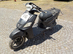 Nr._016_1_Kleinkraftrad_Red_E_Mindestgebot_50_Euro.JPG