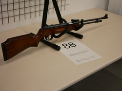  Nr._W88_1_Luftgewehr_WMW_Mod._B3-3__Kal._5_5mm__80_Euro.JPG