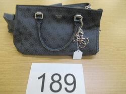 Nr._189_Handtasche_Guess_Mindestgebot_50_Euro_01.JPG