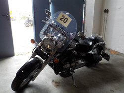 Nr._020_1_Motorrad_Yahmaha_VM04.JPG