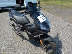  Nr._029_1_Roller_Peugeot_Jet_C_Tech_Mindestgebot_200_Euro.JPG