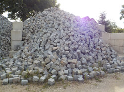  Nr._03_bis_Nr._07_Posten_mit_je_20_Tonnen_Granit_Großsteinpflaster_Mindestgebot_je_1000_Euro.JPG