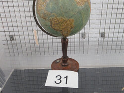  Nr._031__Historischer_Globus__beschädigt__Mindestgebot_20_Euro_01.JPG