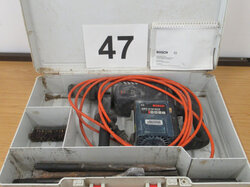 Nr._047_Bohrhammer_Bosch_blau_mit_Koffer_und_Zubehör__funktioniert__Mindestgebot_50_Euro.JPG