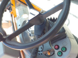  Nr._22_12_Traktor_Fendt_210_Vario_Mindestgebot_35.000_Euro.JPG