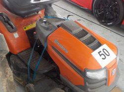  Nr._50_2_Rasentraktor_Husqvarna_Mod_CTH_171_Mindestgebot_400_Euro.JPG