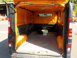  Nr._30_5_Renault_Trafic_Mindestgebot_1.000_Euro.JPG