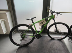 Nr._103_MTB_Cannondale_grün__Reifen_defekt_Mindestgebot_30_Euro.JPG